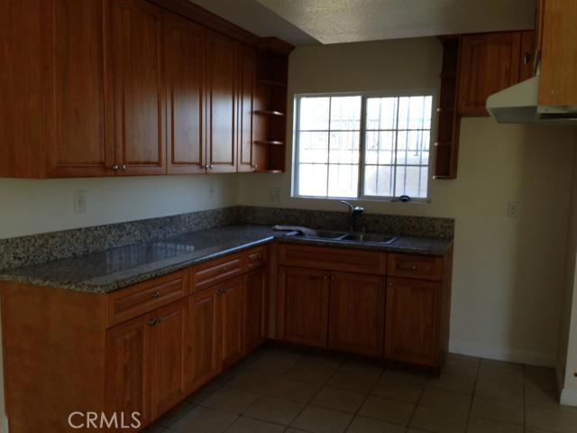 Detail Gallery Image 5 of 5 For 2618 W 5th St #1,  San Bernardino,  CA 92410 - 2 Beds | 1 Baths