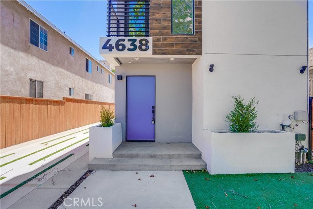 Detail Gallery Image 6 of 48 For 4638 Lomita St, Los Angeles,  CA 90019 - 4 Beds | 4/1 Baths