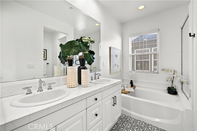 14 Passaflora Lane, Ladera Ranch CA: https://media.crmls.org/medias/a670c19f-1f24-49b6-a4ea-c34bc243403d.jpg