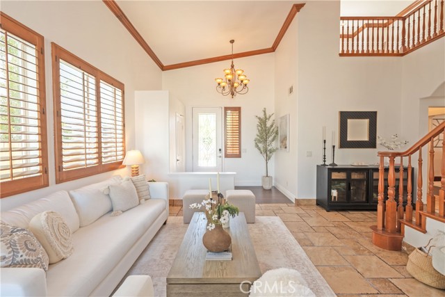 Detail Gallery Image 7 of 33 For 17425 Honey Maple, Canyon Country,  CA 91387 - 4 Beds | 3 Baths