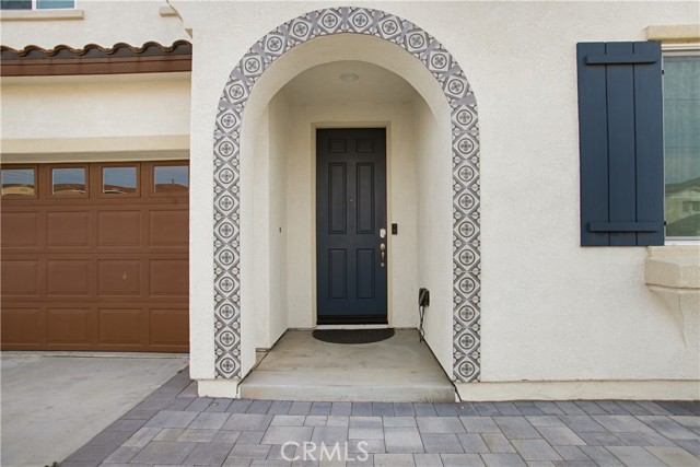 Detail Gallery Image 4 of 45 For 16995 Red Tail Ln, Fontana,  CA 92336 - 3 Beds | 2/1 Baths