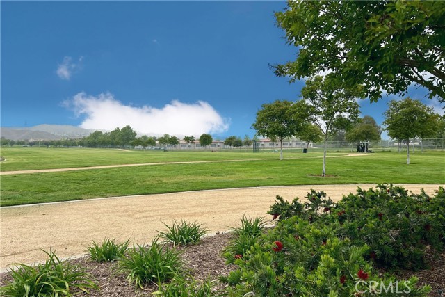24229 La Montura Drive, Valencia CA: https://media.crmls.org/medias/a6735b6f-a75b-4af8-a5e1-e8289a37ab2f.jpg