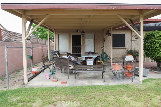 7414 Dinsdale Street, Downey CA: https://media.crmls.org/medias/a67388d5-9dc1-4ce3-a205-5c241a12d520.jpg