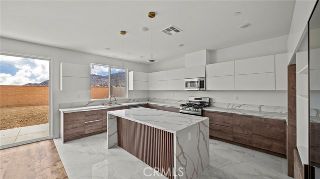 Image 11 of 49 For 14424 Buvan Ct