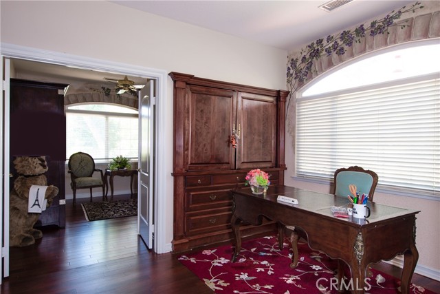 Detail Gallery Image 7 of 34 For 7361 via Vista, Riverside,  CA 92506 - 5 Beds | 3/1 Baths