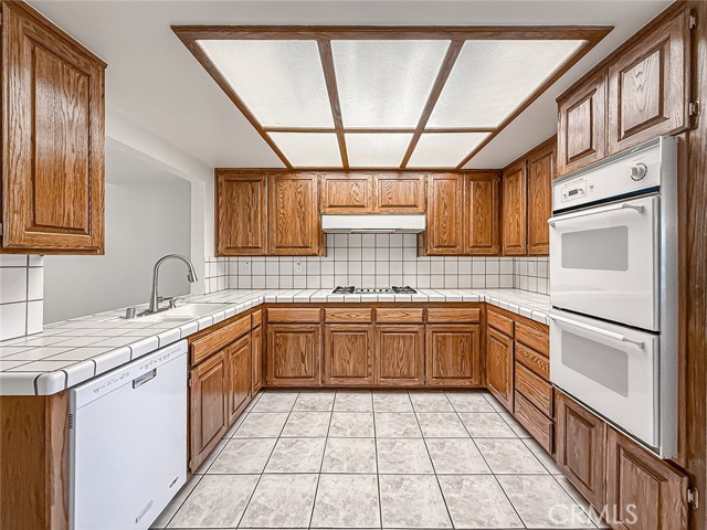Detail Gallery Image 15 of 51 For 17533 Marilla St, Northridge,  CA 91325 - 3 Beds | 2/1 Baths