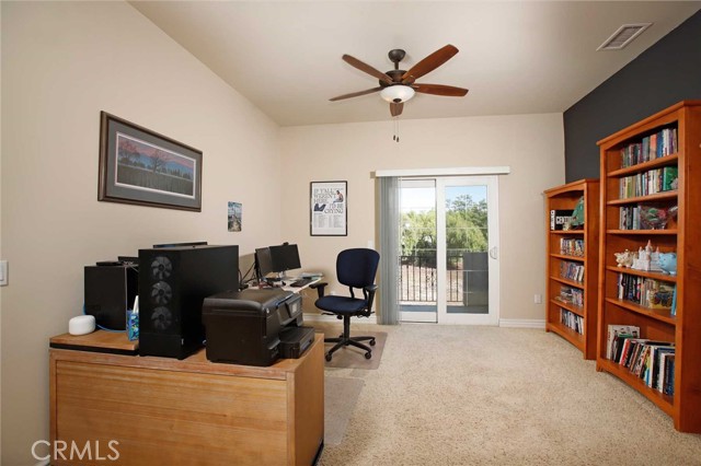 Detail Gallery Image 18 of 51 For 1595 E Avenida De Las Flores, Thousand Oaks,  CA 91362 - 4 Beds | 4/1 Baths