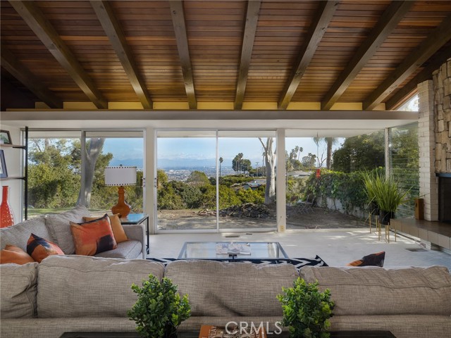 7 Cayuse Lane, Rancho Palos Verdes, California 90275, 4 Bedrooms Bedrooms, ,2 BathroomsBathrooms,Residential,Sold,Cayuse,SB23031667