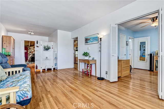 Detail Gallery Image 3 of 21 For 3408 Dow, Redondo Beach,  CA 90278 - 3 Beds | 1 Baths