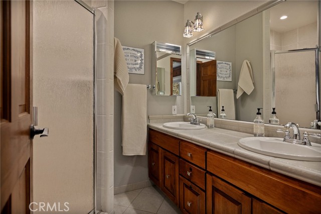 Detail Gallery Image 21 of 45 For 915 Trinity, Lake Arrowhead,  CA 92352 - 5 Beds | 3/1 Baths
