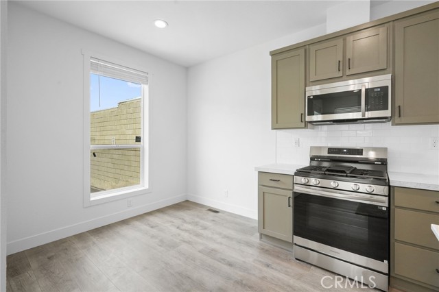 Detail Gallery Image 10 of 24 For 732 E Route 66 #20,  Glendora,  CA 91740 - 3 Beds | 2 Baths