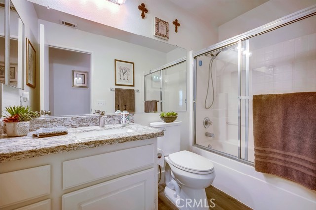 11327 La Brisa Circle, Fontana CA: https://media.crmls.org/medias/a678f1aa-ca9e-402c-b6e4-bd72e07f1723.jpg