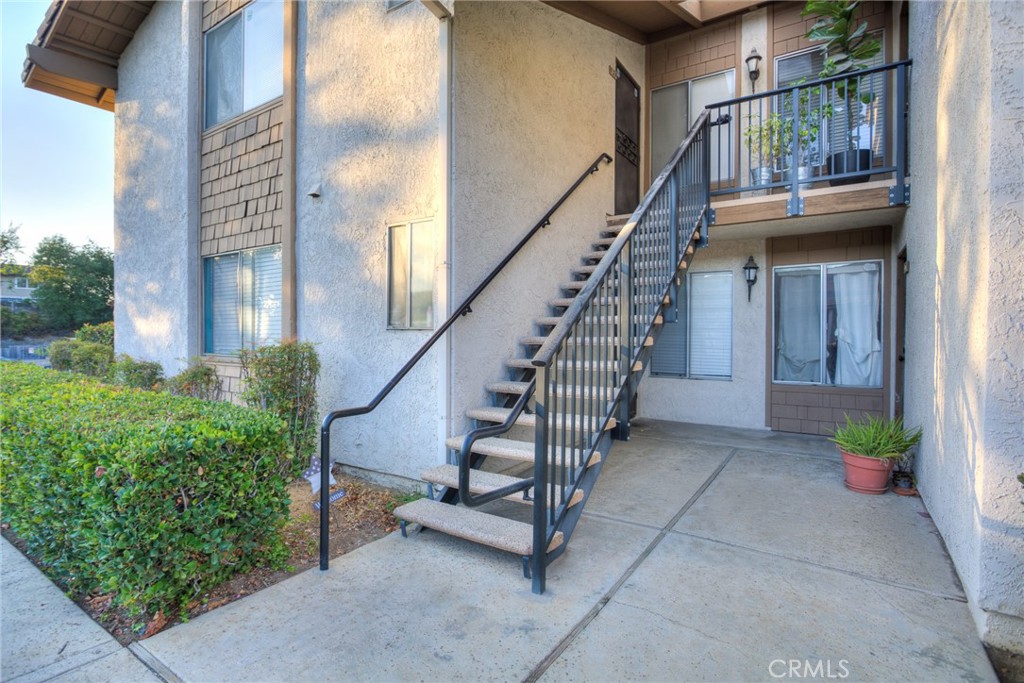 901 Golden Springs Drive #B7