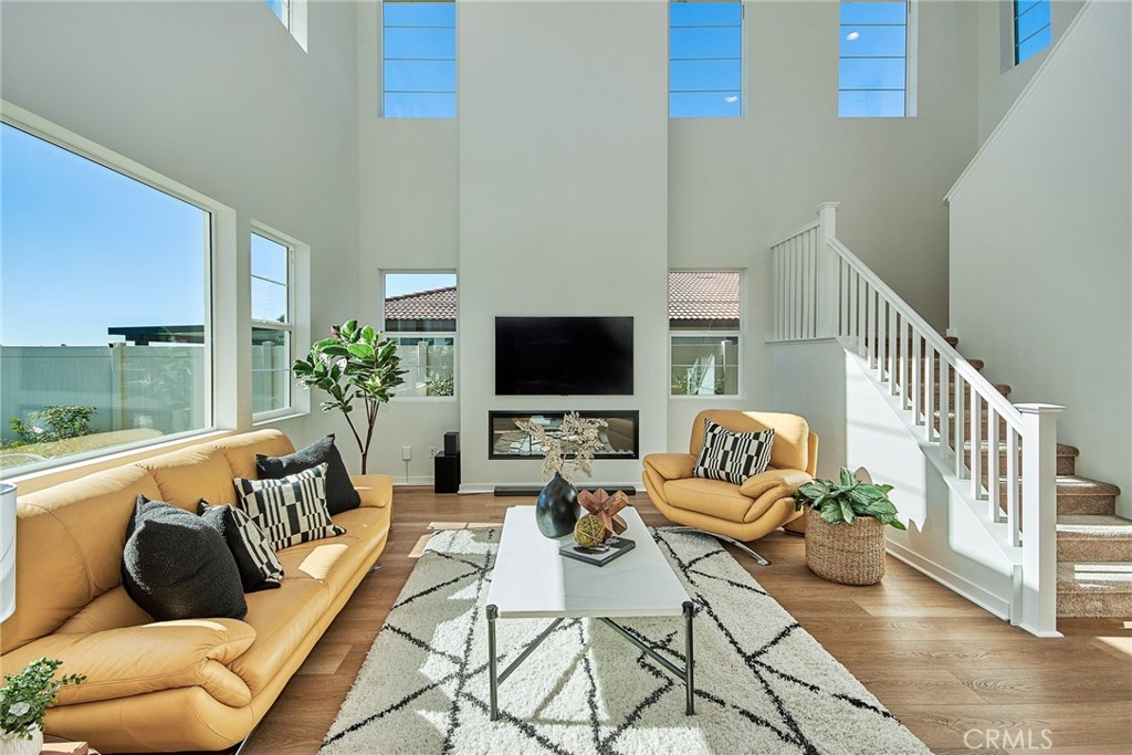 34955 S Serano Square