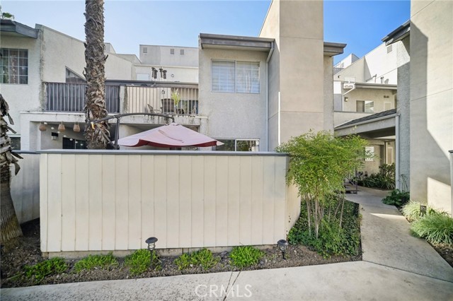 Detail Gallery Image 25 of 36 For 20155 Keswick St #112,  Winnetka,  CA 91306 - 2 Beds | 2/1 Baths