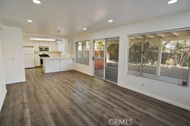 Detail Gallery Image 7 of 23 For 447 W Avenue J12, Lancaster,  CA 93534 - 4 Beds | 3 Baths