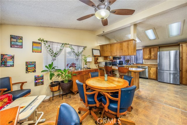 7717 Church Avenue, Highland CA: https://media.crmls.org/medias/a67a5a87-12ab-41a9-9b3f-287d00ce1378.jpg