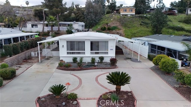 Detail Gallery Image 4 of 5 For 22895 Skylink Dr, Canyon Lake,  CA 92587 - 2 Beds | 2 Baths