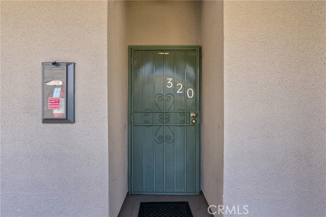 555 Maine Avenue, Long Beach CA: https://media.crmls.org/medias/a67b28ec-a329-4b63-b058-989773afee34.jpg