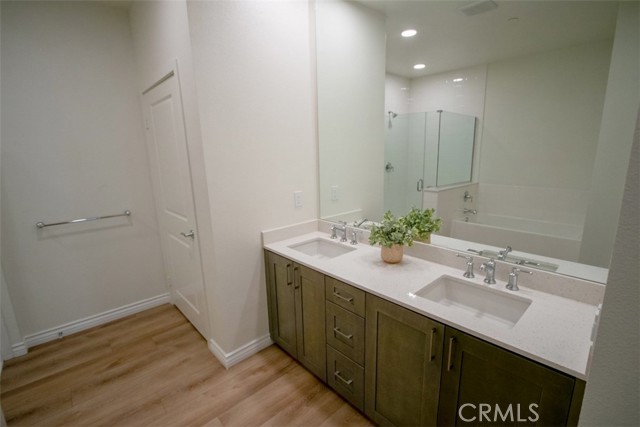 2850 Wagon Wheel Rd, Oxnard CA: https://media.crmls.org/medias/a67b50ec-0986-4b6d-a4ee-9ab9340efde4.jpg