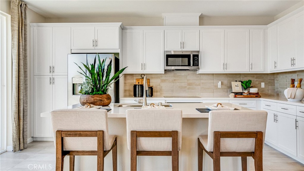 2839 E Amberley Privado