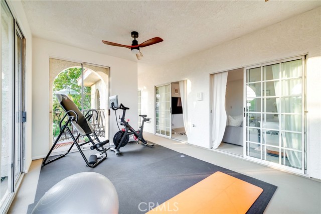 1119 9th Street, Hermosa Beach, California 90254, 5 Bedrooms Bedrooms, ,2 BathroomsBathrooms,Residential,Sold,9th,SB22164330