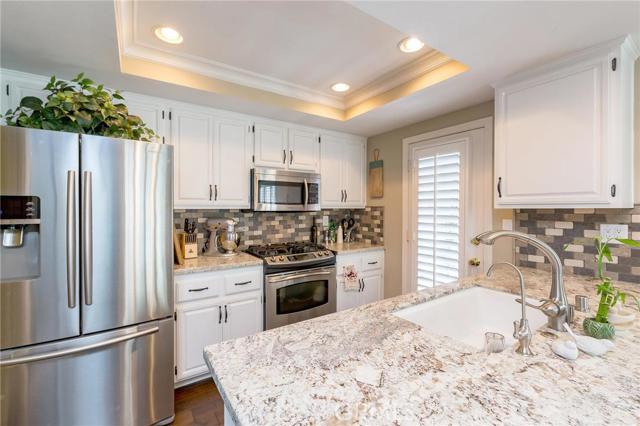 103 Broadway, Redondo Beach, California 90277, 2 Bedrooms Bedrooms, ,2 BathroomsBathrooms,Residential,Sold,Broadway,PV16186193