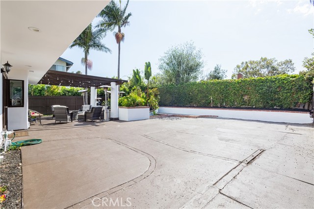 Detail Gallery Image 25 of 25 For 16871 Saybrook Ln, Huntington Beach,  CA 92649 - 3 Beds | 2/1 Baths
