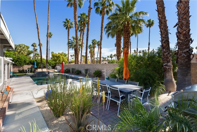 Detail Gallery Image 14 of 38 For 1186 S San Joaquin Dr, Palm Springs,  CA 92264 - 3 Beds | 2 Baths