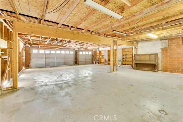 294 W Buffington Street, Upland CA: https://media.crmls.org/medias/a67e6f32-aba1-4a5a-a1fe-cd578d33cd92.jpg