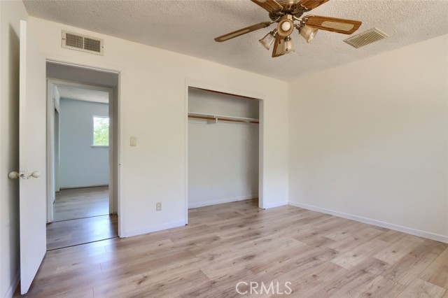 42912 Country Club E Drive, Oakhurst CA: https://media.crmls.org/medias/a67f1339-1852-4587-90a8-e209caa8d1bf.jpg