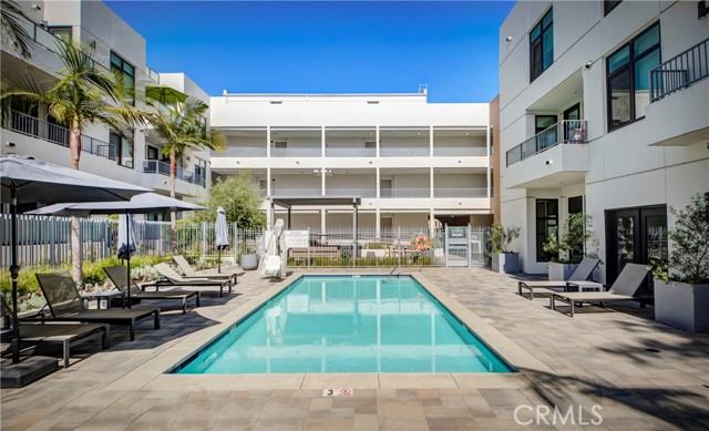 399 E Del Mar Boulevard, Pasadena CA: https://media.crmls.org/medias/a67fde6b-f644-49e7-ac63-7d4562b8e31e.jpg