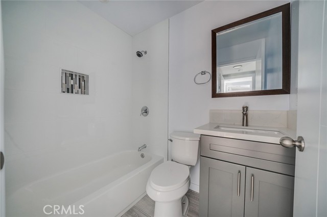 Detail Gallery Image 13 of 65 For 1348 W 41st Pl, Los Angeles,  CA 90037 - – Beds | – Baths
