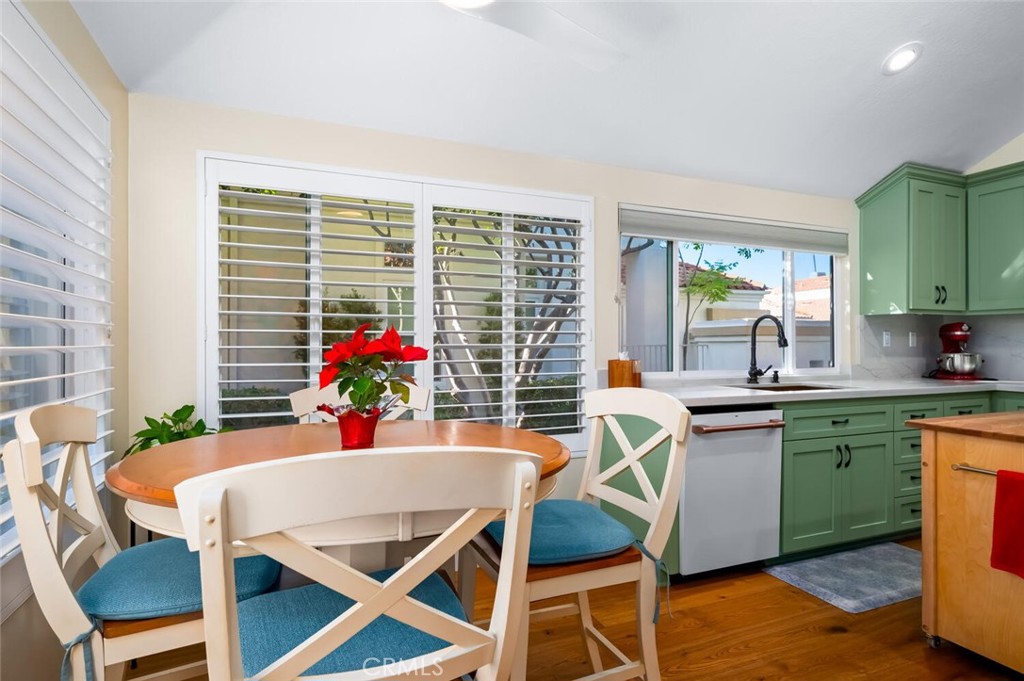 MLS #OC25273141 image #9