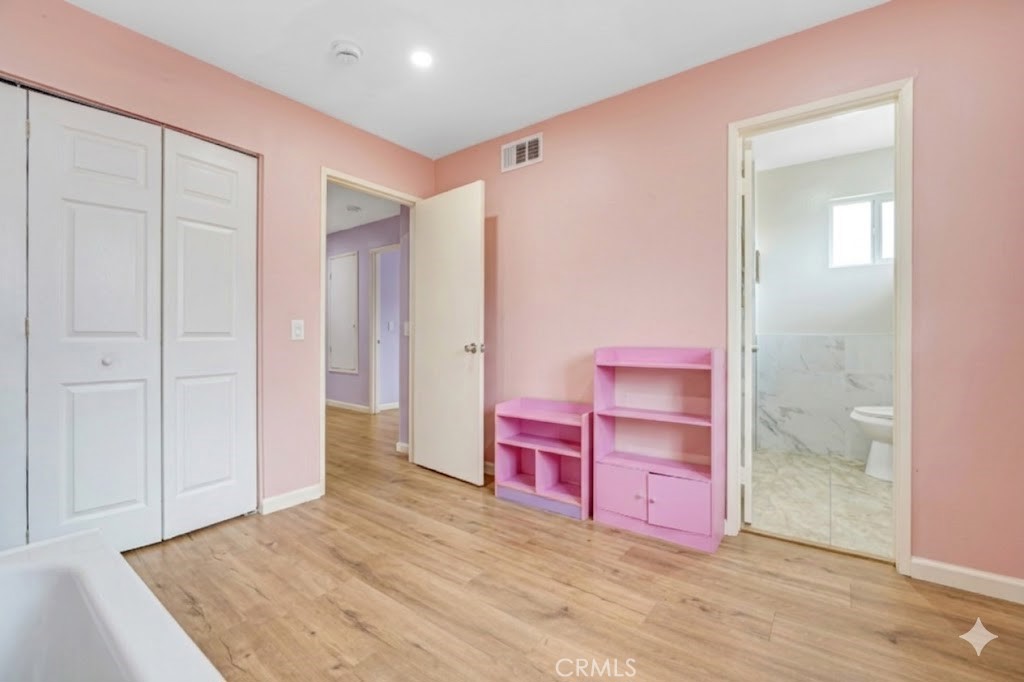 https://media.crmls.org/medias/a6823dad-6a73-46b6-b050-e0bce0bec495.jpg?preset=X-Large