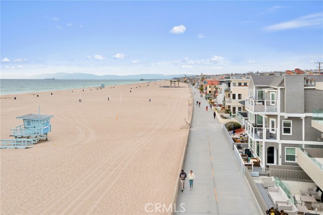 1836 The Strand, Hermosa Beach, California 90254, 11 Bedrooms Bedrooms, 0 ,7 BathroomsBathrooms,Residential,For Sale,The Strand,0,SB26184356