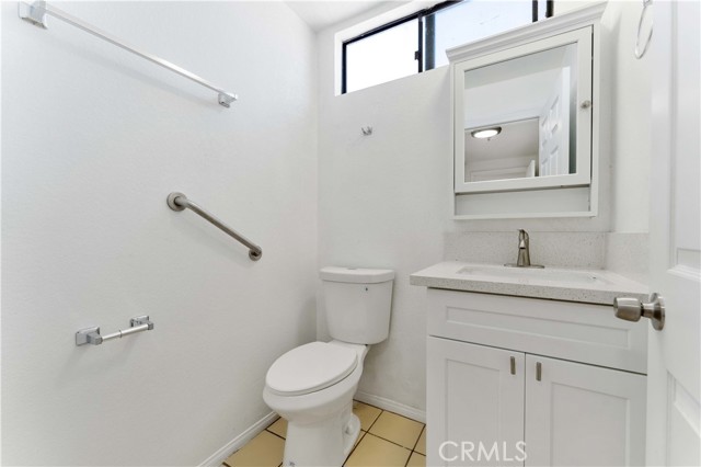 Detail Gallery Image 32 of 46 For 1230 E Ocean, Long Beach,  CA 90802 - 3 Beds | 3 Baths