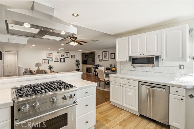 Detail Gallery Image 3 of 23 For 2736 Wanda, Simi Valley,  CA 93065 - 3 Beds | 2 Baths