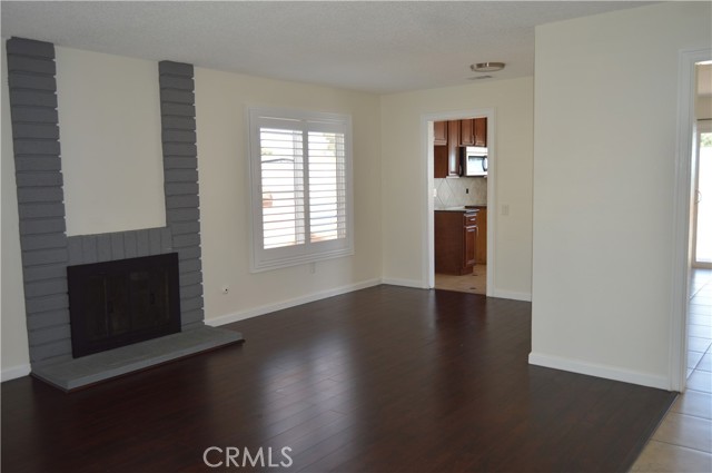 Detail Gallery Image 12 of 43 For 13638 Persimmon Rd, Moreno Valley,  CA 92553 - 4 Beds | 2 Baths