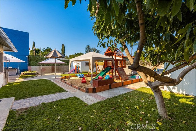 273 N Cleveland Street, Orange CA: https://media.crmls.org/medias/a6846480-107e-4f55-9fd3-ad79e65fce2f.jpg