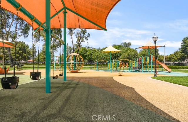 https://media.crmls.org/medias/a6848172-b289-4211-ac3b-ed9ff2571623.jpg?preset=X-Large