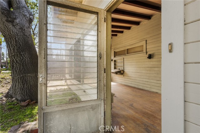 Detail Gallery Image 4 of 40 For 4939 Lowell Ave, La Crescenta,  CA 91214 - 3 Beds | 1 Baths