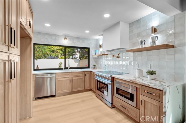 Detail Gallery Image 15 of 33 For 15335 Seine, Irvine,  CA 92604 - 6 Beds | 4 Baths