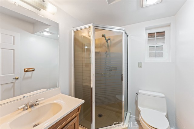 16424 Holmes Place, Cerritos CA: https://media.crmls.org/medias/a685f379-0c6b-4fca-a4d1-a34ce2909f86.jpg