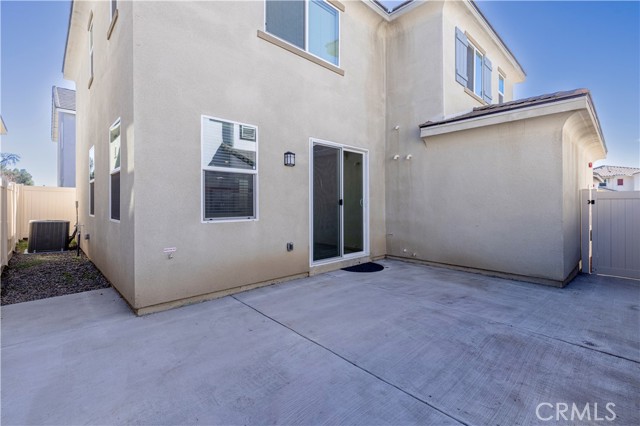 Detail Gallery Image 16 of 21 For 1796 Park Place Ln, Riverside,  CA 92501 - 3 Beds | 2/1 Baths