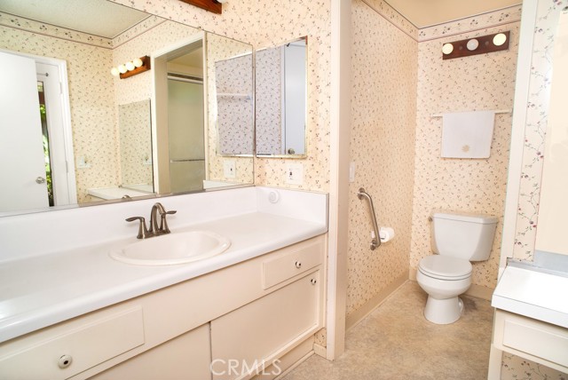 Detail Gallery Image 13 of 18 For 5437 Woodbury St, Ventura,  CA 93003 - 4 Beds | 2 Baths