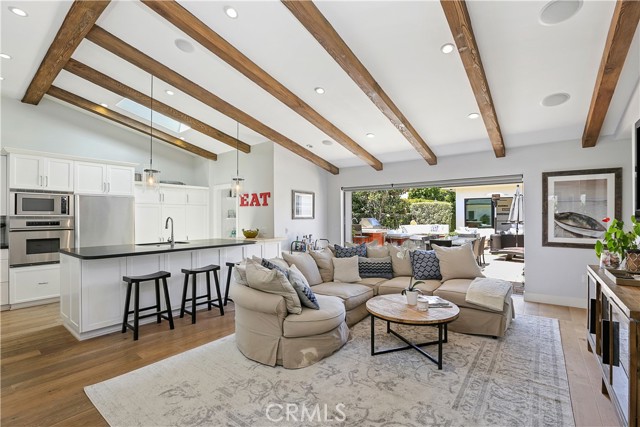 Detail Gallery Image 1 of 65 For 527 Seaward Rd, Corona Del Mar,  CA 92625 - 4 Beds | 3/1 Baths