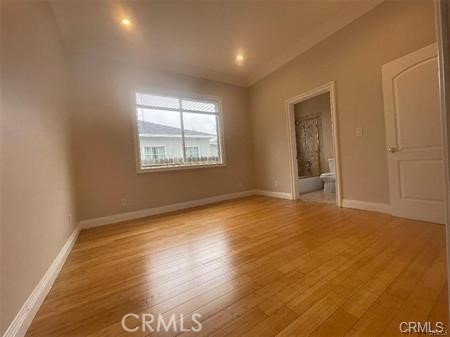 Detail Gallery Image 11 of 35 For 4912 Hesperia Ave, Encino,  CA 91316 - 3 Beds | 3 Baths