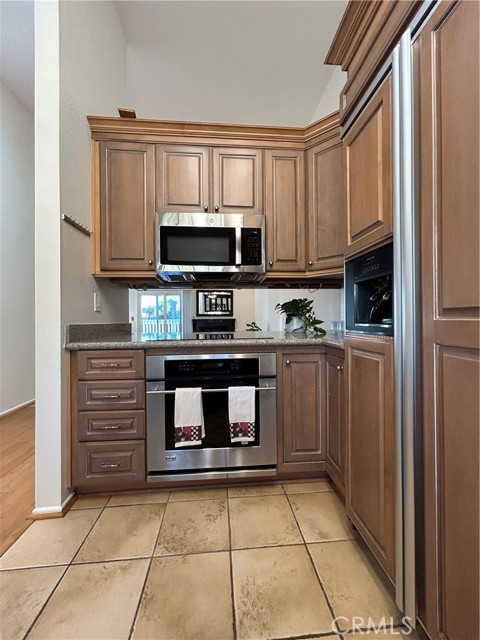 Detail Gallery Image 9 of 23 For 4682 Warner, Huntington Beach,  CA 92649 - 2 Beds | 2 Baths