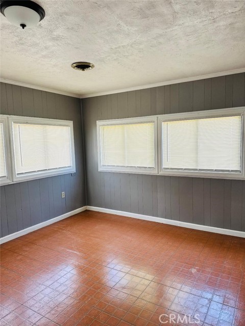 Detail Gallery Image 7 of 17 For 12013 Lee Ave, Adelanto,  CA 92301 - 3 Beds | 1 Baths